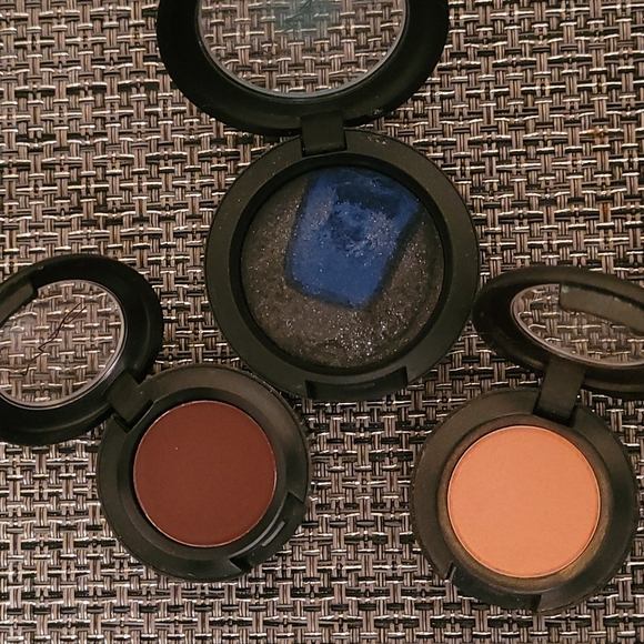 Mac eyeshadow - Picture 2 of 5